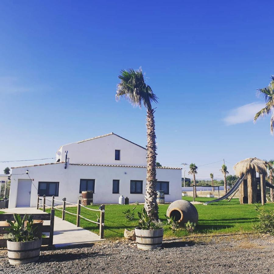 La Finestra Del Delta Guest House Л'Ампола Екстериор снимка