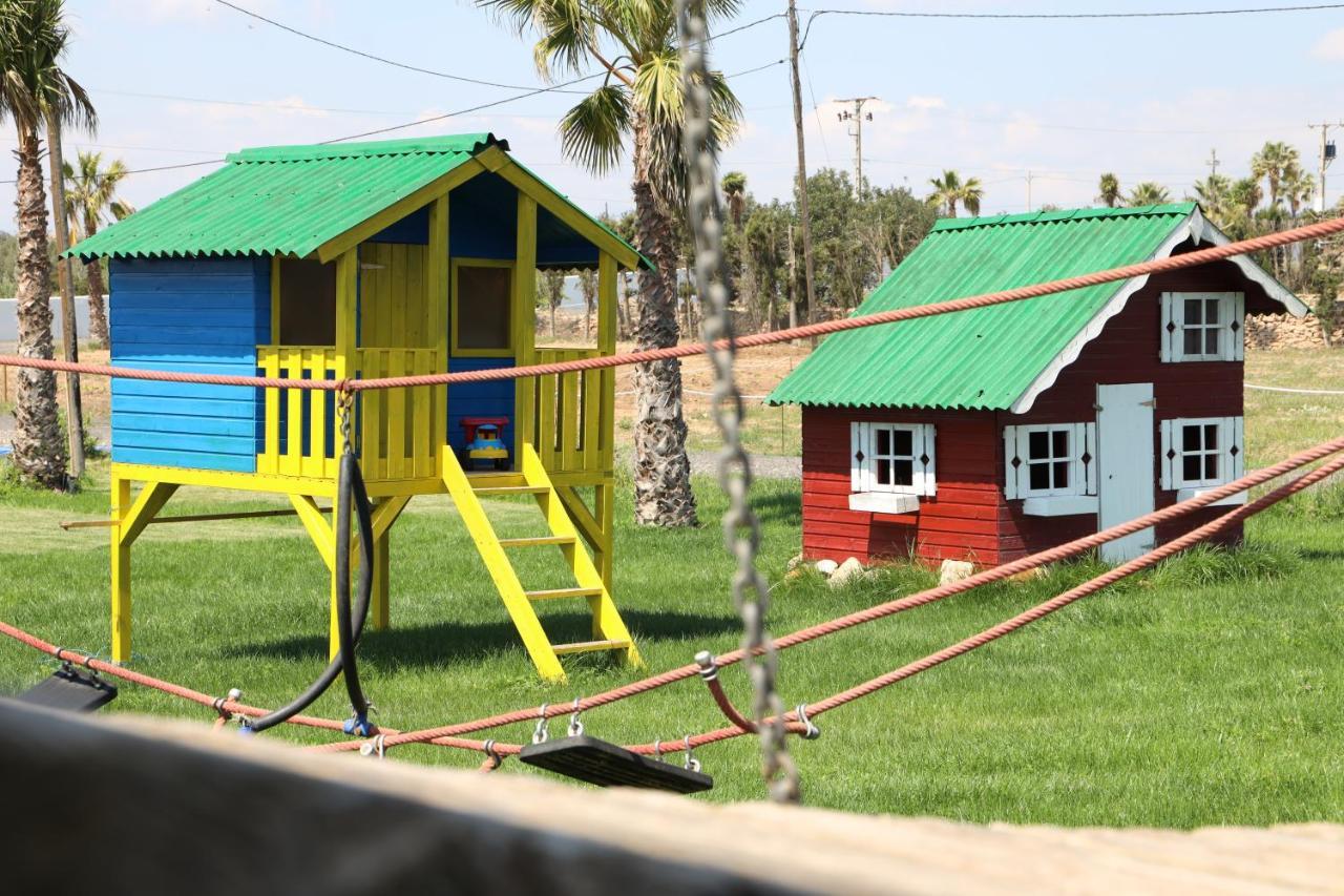 La Finestra Del Delta Guest House Л'Ампола Екстериор снимка