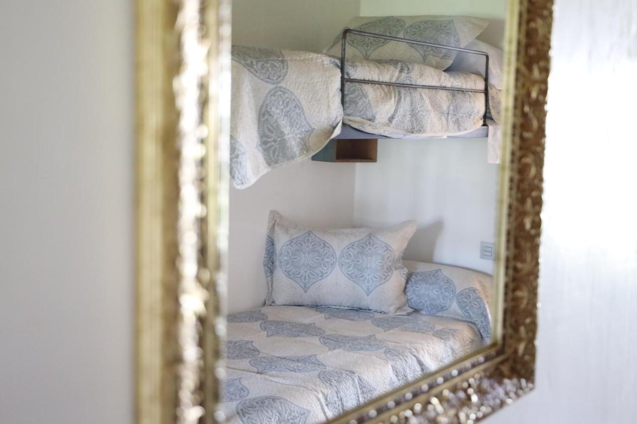 La Finestra Del Delta Guest House Л'Ампола Екстериор снимка