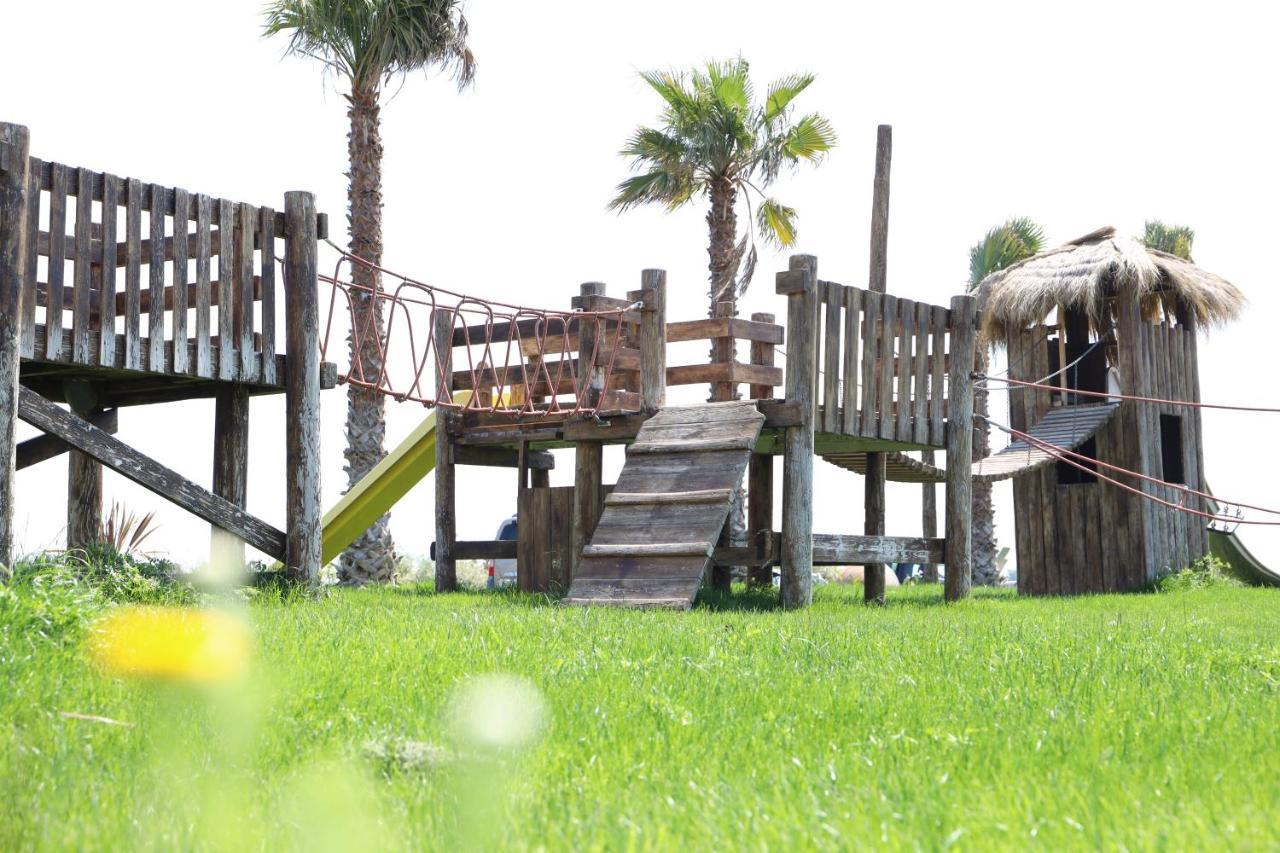 La Finestra Del Delta Guest House Л'Ампола Екстериор снимка