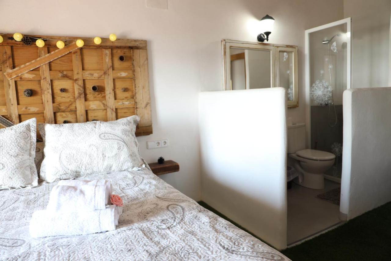 La Finestra Del Delta Guest House Л'Ампола Екстериор снимка