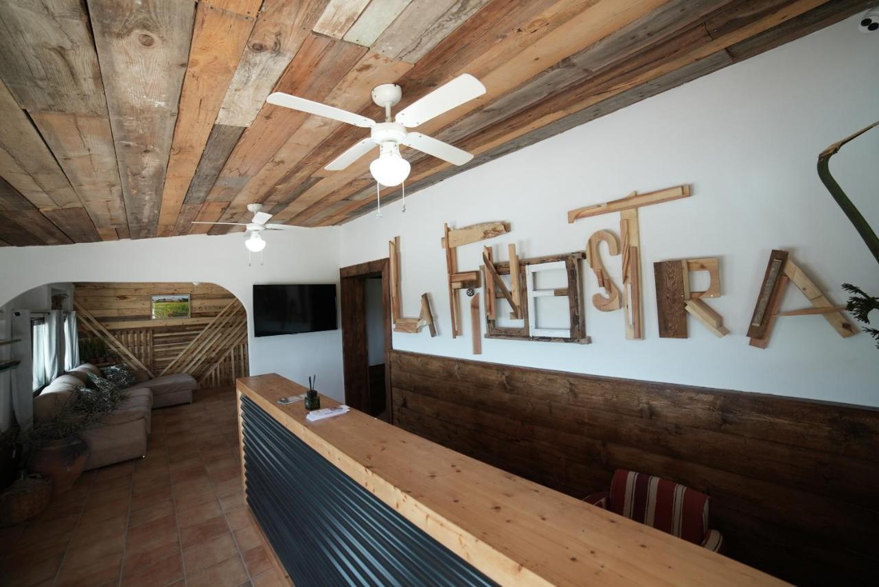 La Finestra Del Delta Guest House Л'Ампола Екстериор снимка
