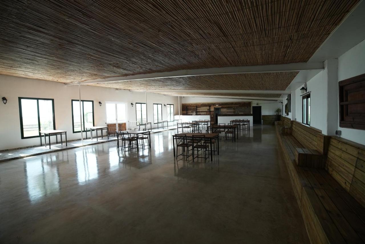 La Finestra Del Delta Guest House Л'Ампола Екстериор снимка