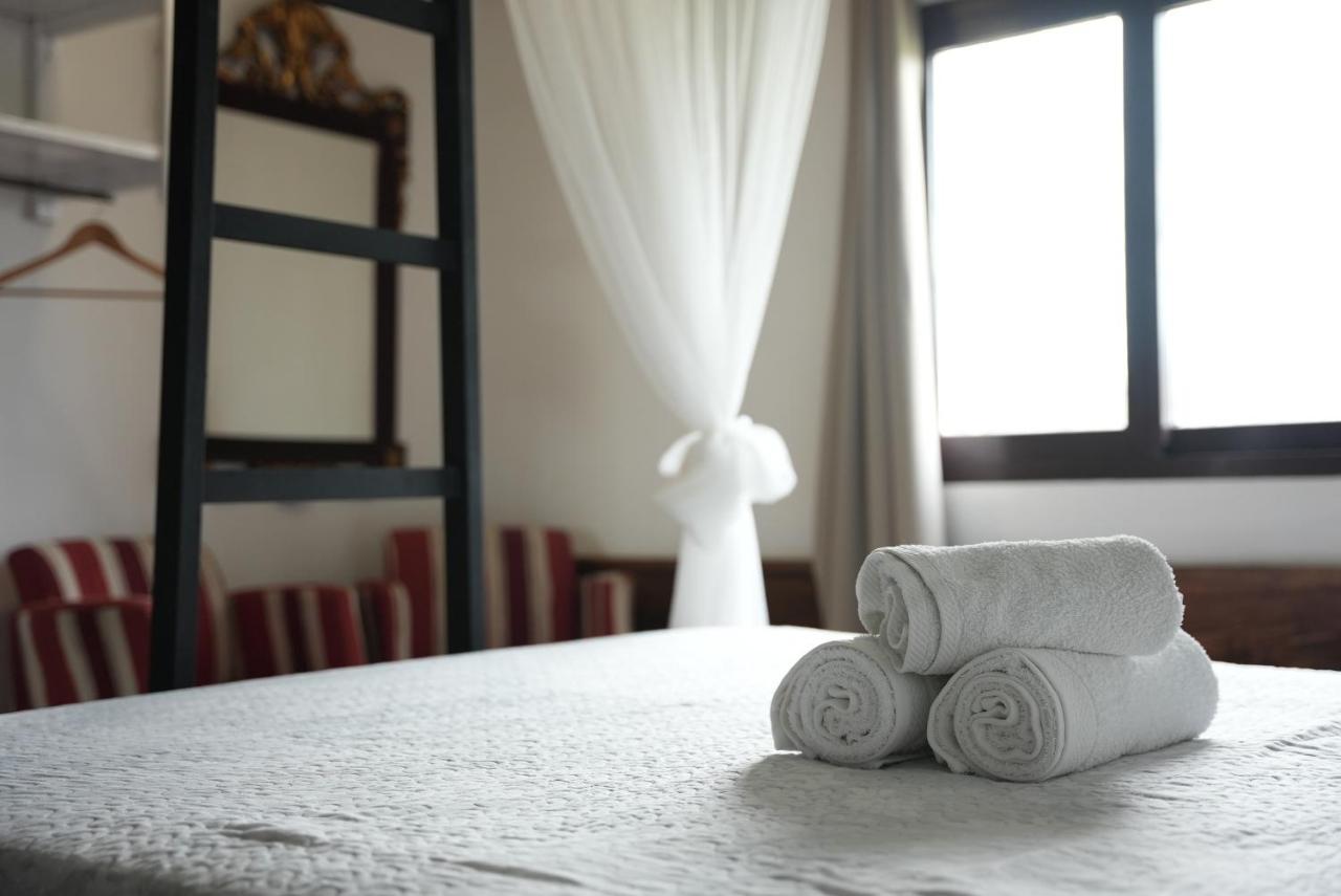 La Finestra Del Delta Guest House Л'Ампола Екстериор снимка