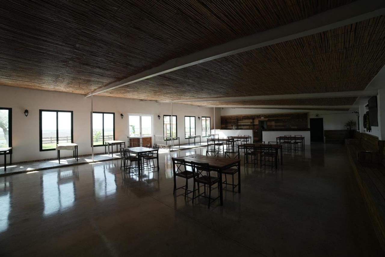 La Finestra Del Delta Guest House Л'Ампола Екстериор снимка